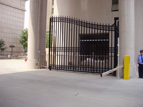 矛_��庄电动门